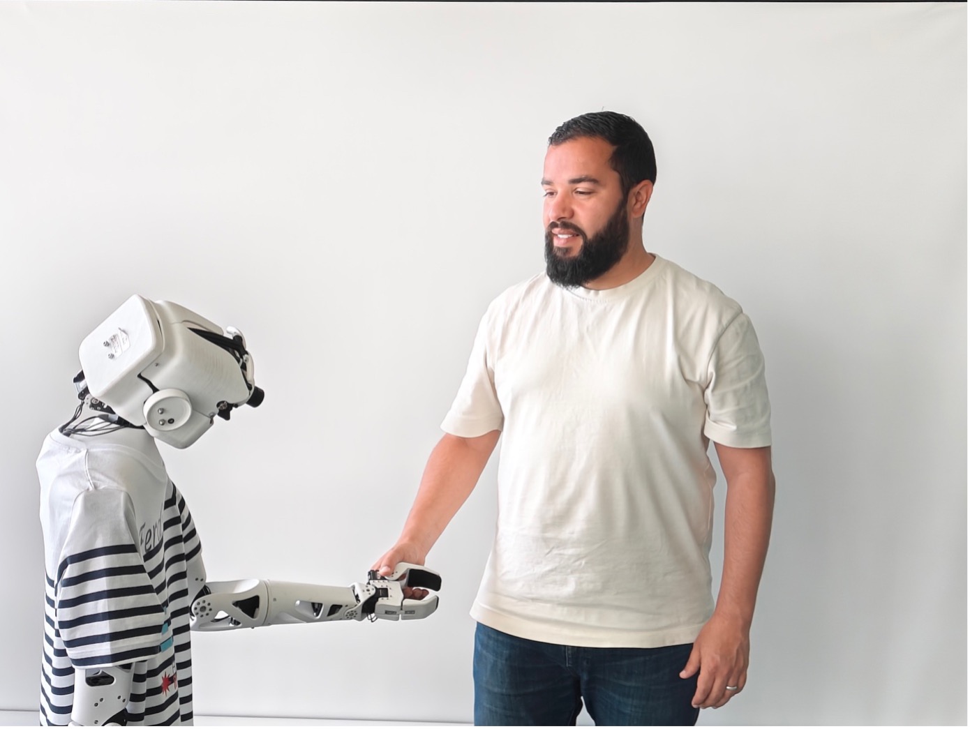 robot eutopia study language human